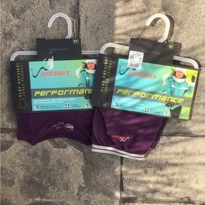 Light matching workout outfit.